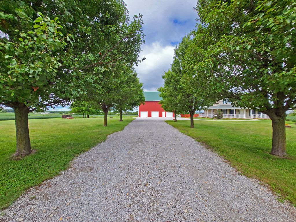 Photo of 17204 Colorado Street, Hebron, IN 46341 (MLS # 836336)