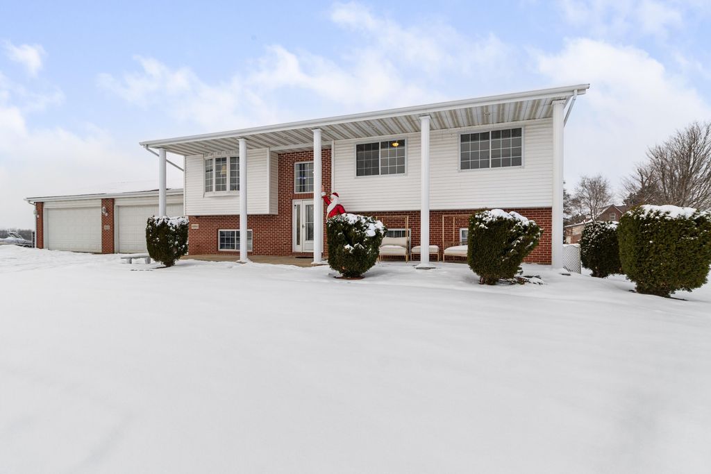 Photo of 503 W 602 S, Hebron, IN 46341 (MLS # 831607)