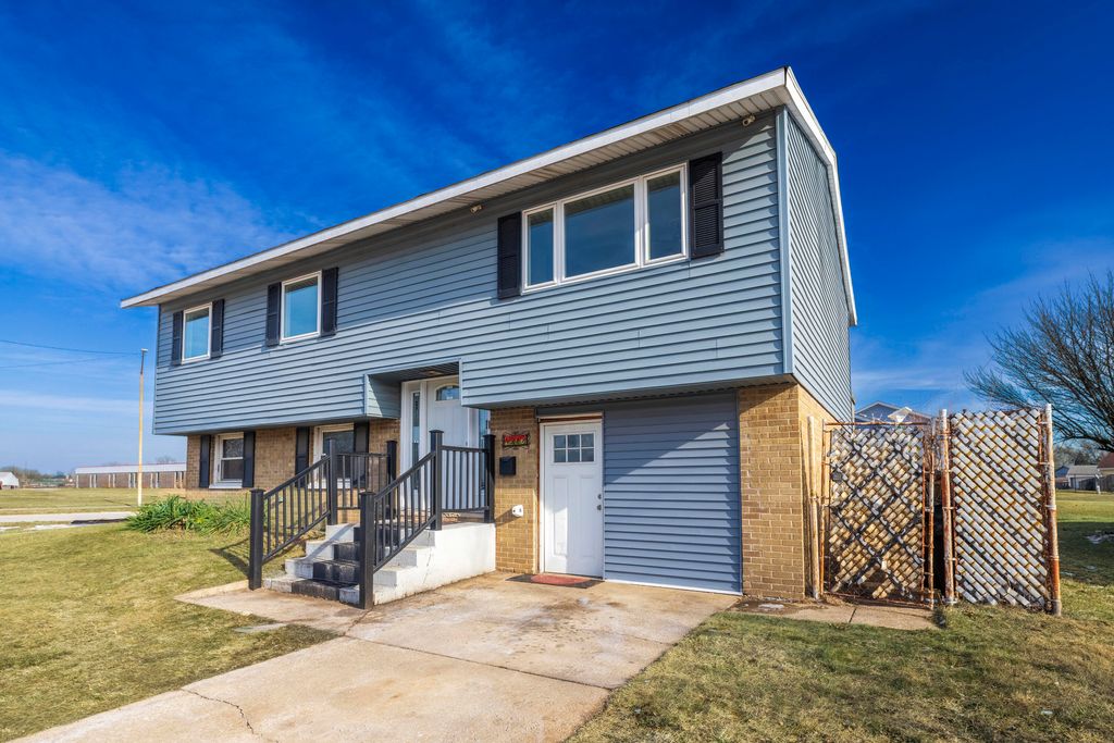 Photo of 4313 Arbutus Lane, East Chicago, IN 46312 (MLS # 832560)