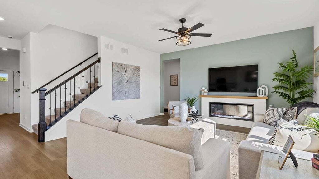 Photo of 7711 W 107th Place, Crown Point, IN 46307 (MLS # 846218)