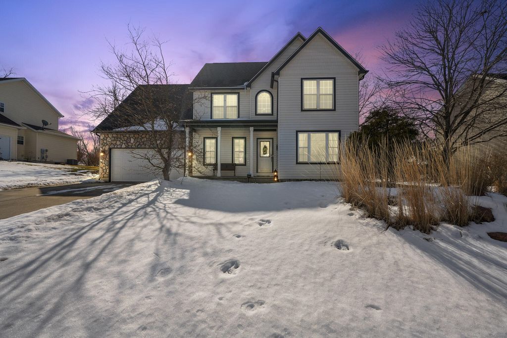 Photo of 266 Kincraig Drive, Valparaiso, IN 46385 (MLS # 834159)
