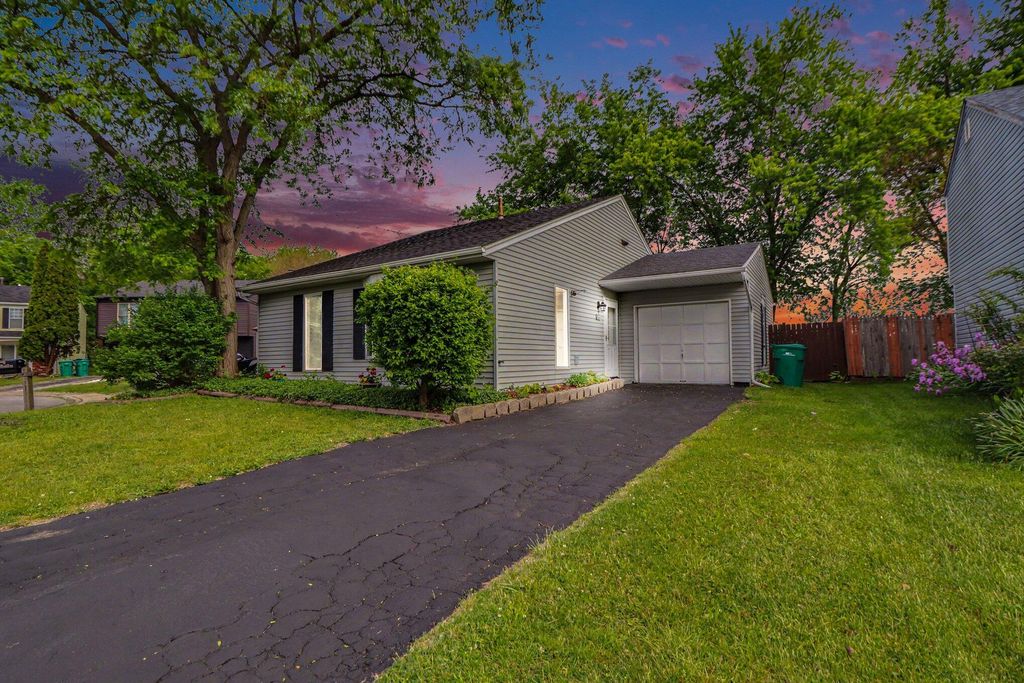 Photo of 1140 W 59th Place, Merrillville, IN 46410 (MLS # 839319)
