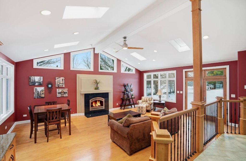 Photo of 1527 Tanglewood Drive, Schererville, IN 46375 (MLS # 834923)