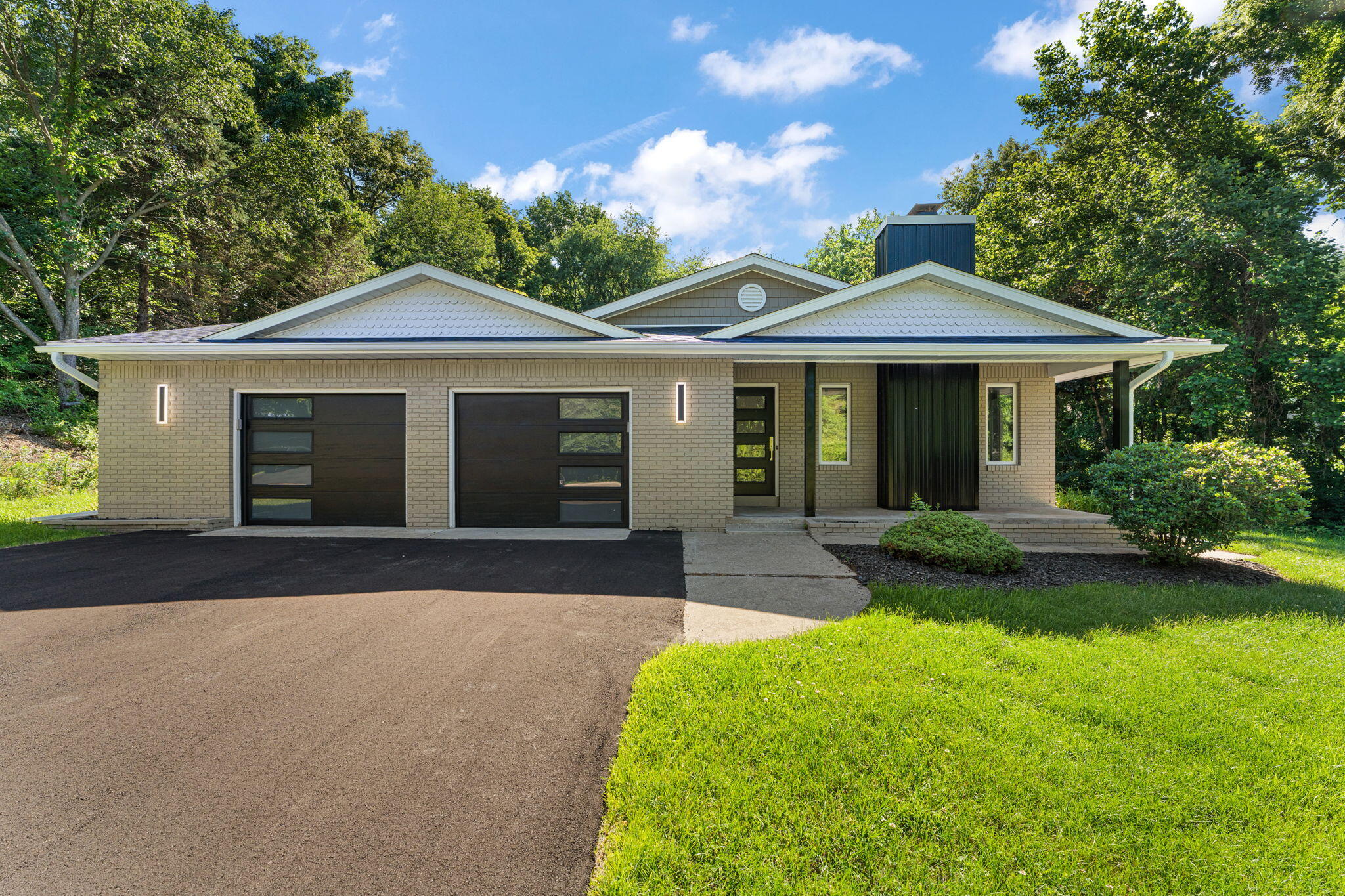 Photo 1 of 35 — 1811 N Country Lane, Michigan City, IN 46360