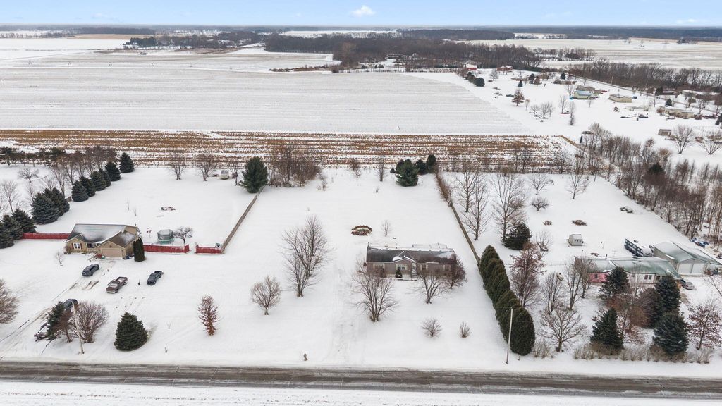 Photo of 4315 S 200 E, La Porte, IN 46350 (MLS # 832418)