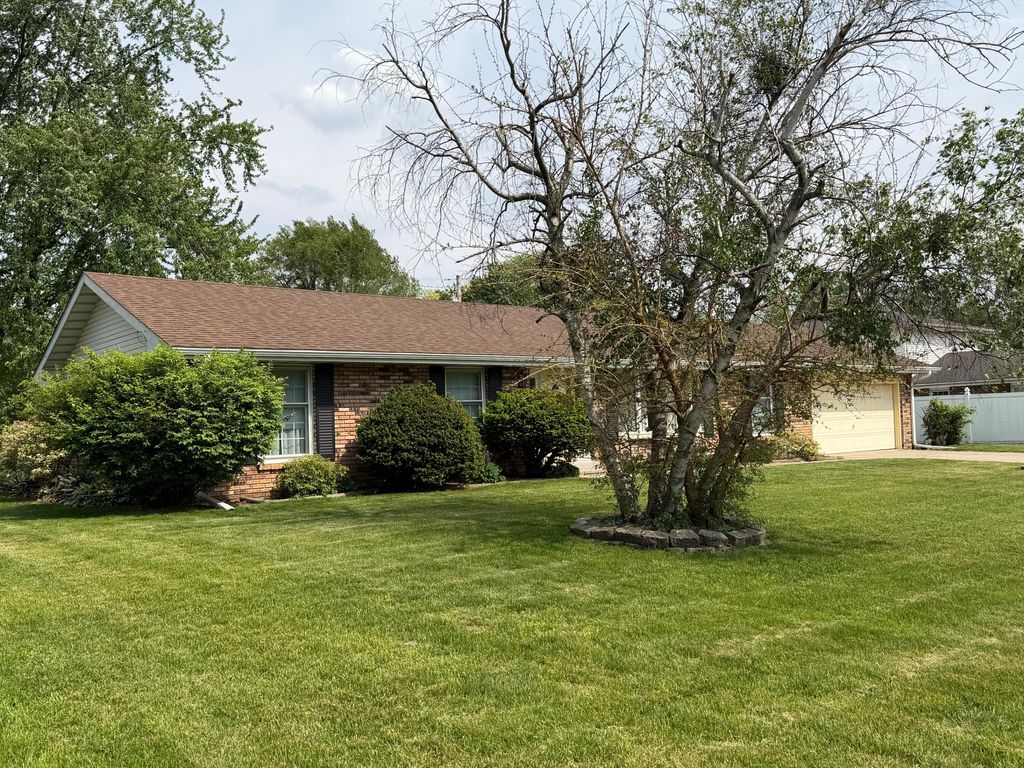 Photo of 2717 Lois Street, Portage, IN 46368 (MLS # 839070)