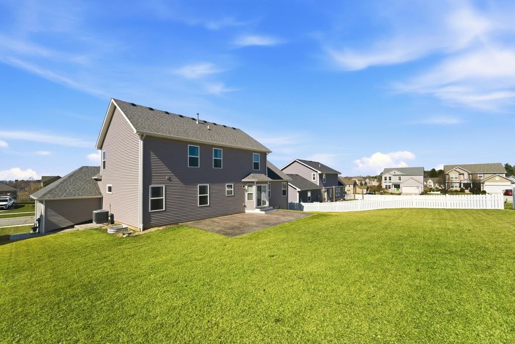 Photo of 3104 Westwind Drive, Valparaiso, IN 46385 (MLS # 835323)