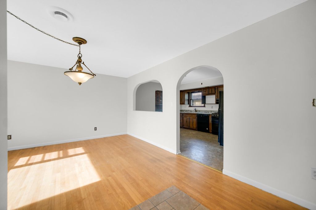 Photo of 401 N Joliet Street, Hobart, IN 46342 (MLS # 829999)