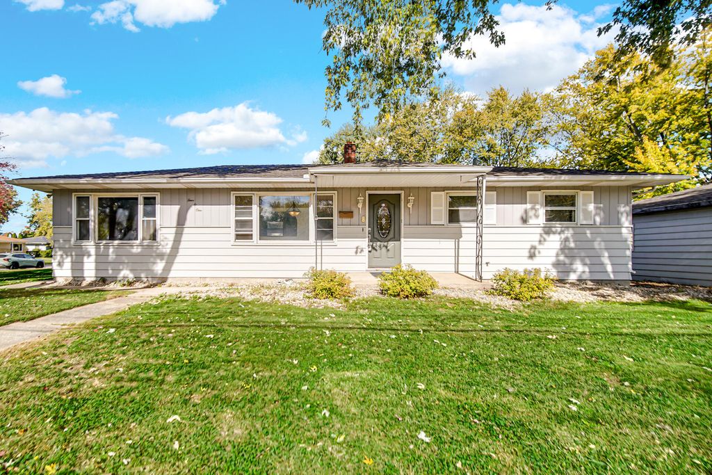 Photo of 401 N Joliet Street, Hobart, IN 46342 (MLS # 829999)