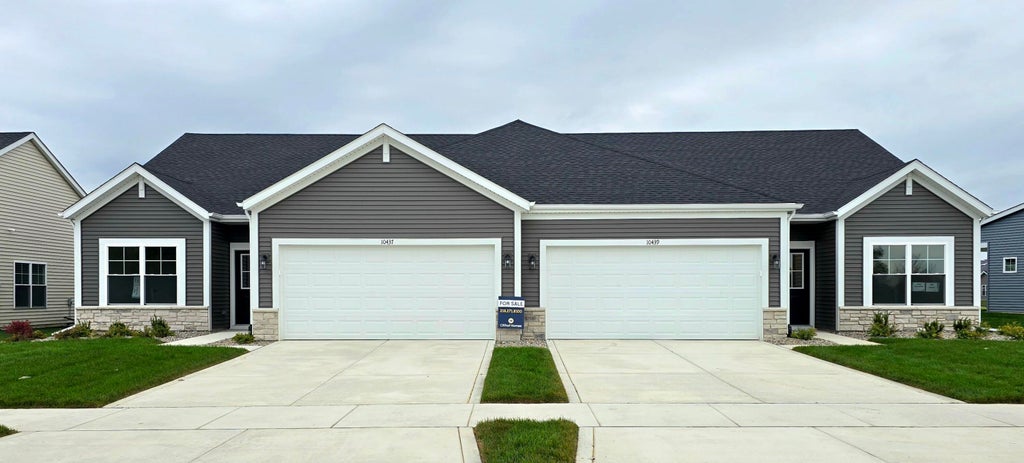 Photo of 10437 Iowa Street, Crown Point, IN 46307 (MLS # 847597)