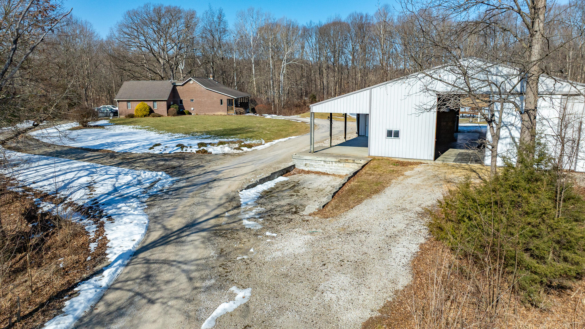 1087 E County Road 1000 S