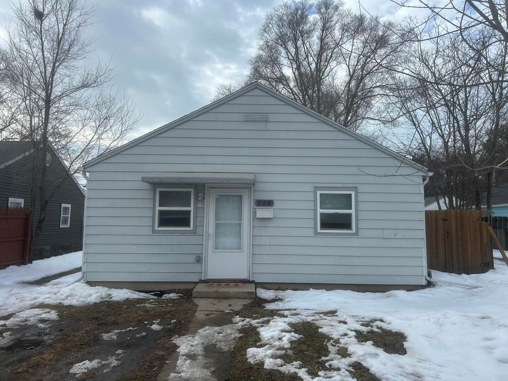Photo of 722 N Carroll Avenue, Michigan City, IN 46360 (MLS # 833965)