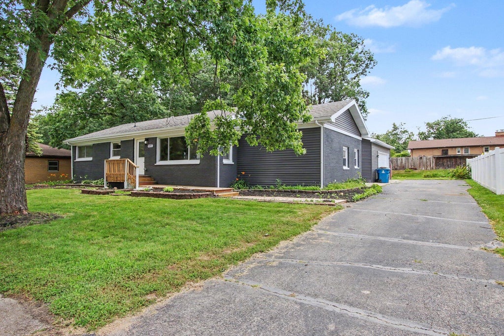 Photo of 405 Cedar Street NW, DeMotte, IN 46310 (MLS # 842136)