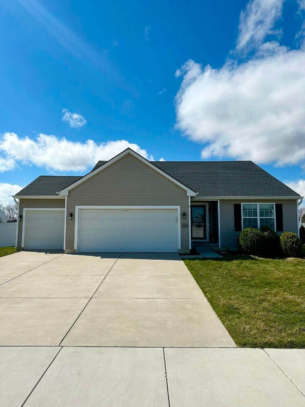 Photo of 11976 Morgan Street, Crown Point, IN 46307 (MLS # 836227)