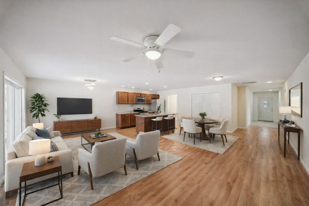 Photo of 1524 Woodland Avenue, Michigan City, IN 46360 (MLS # 833865)