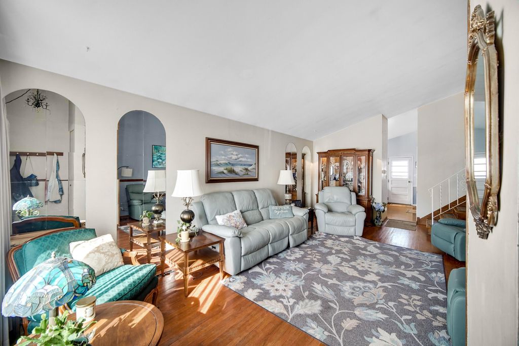 Photo of 9503 Forrest Drive, Highland, IN 46322 (MLS # 834639)