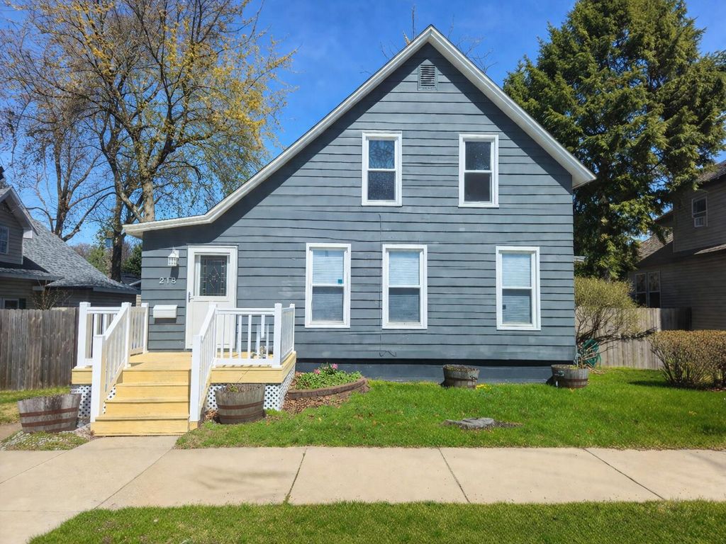 Photo of 218 Fogarty Street, Michigan City, IN 46360 (MLS # 836668)