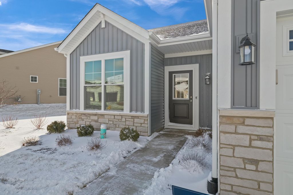 Photo of 4057 Reflection Place, Valparaiso, IN 46385 (MLS # 833653)