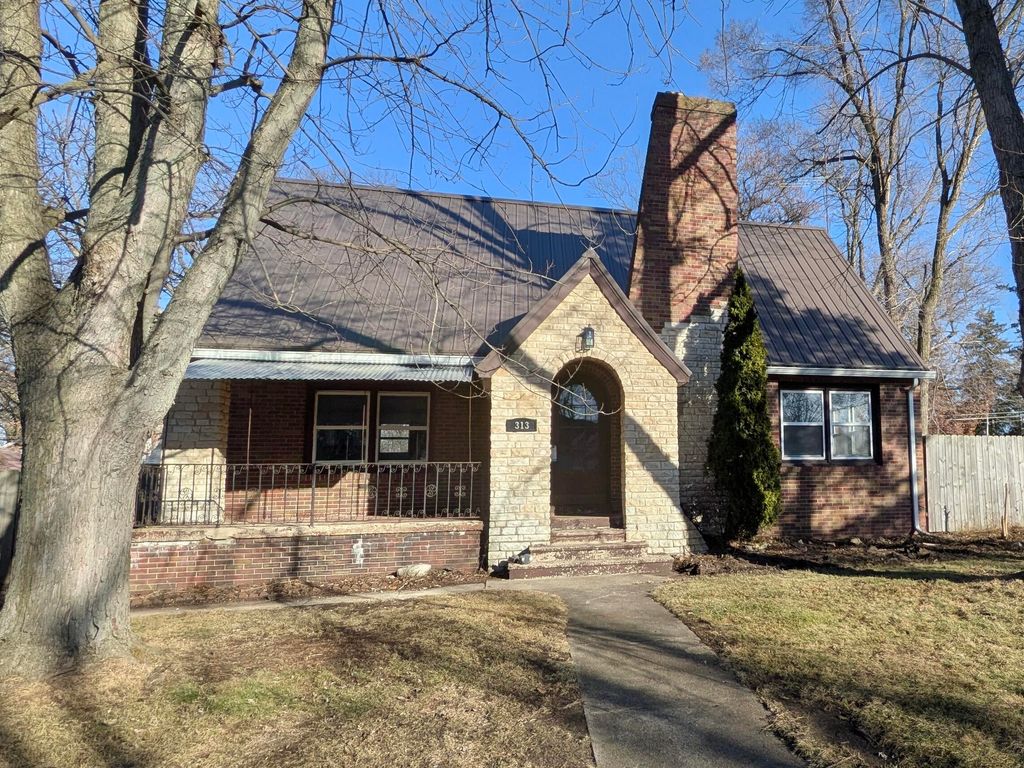 Photo of 313 N Carroll Avenue, Michigan City, IN 46360 (MLS # 834816)