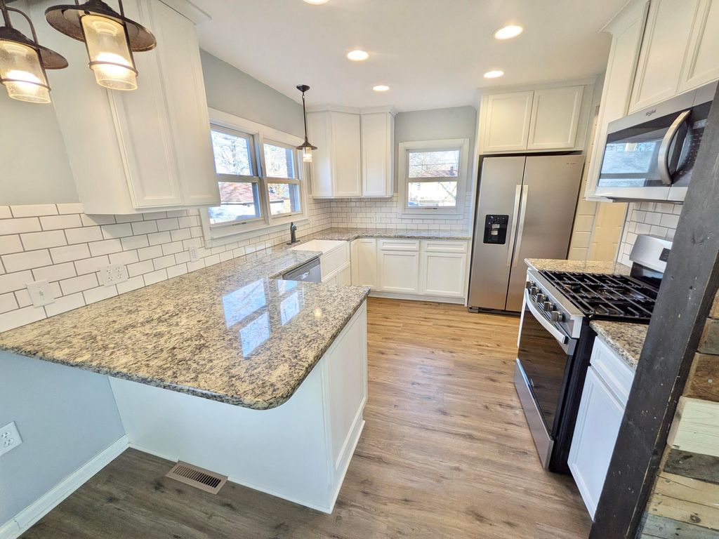 Photo of 313 N Carroll Avenue, Michigan City, IN 46360 (MLS # 834816)