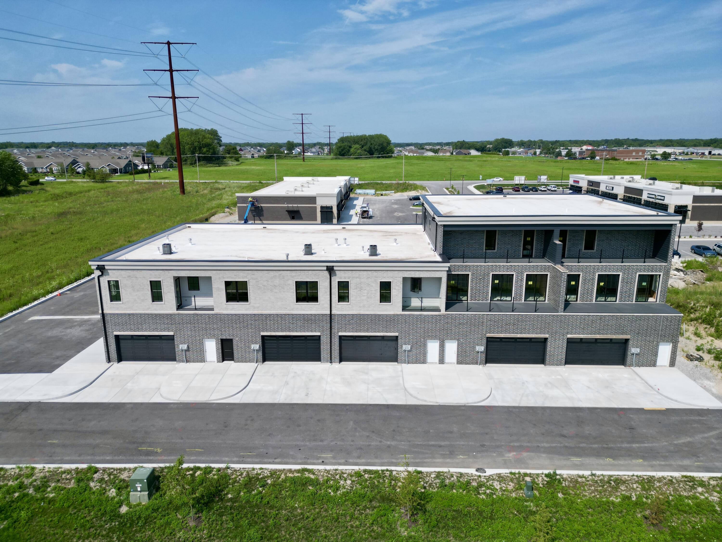 10261 Calumet Avenue 203