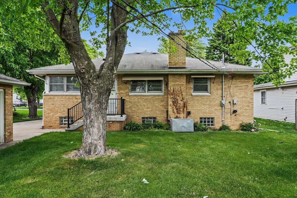 Photo of 1022 170th Street, Hammond, IN 46324 (MLS # 839333)
