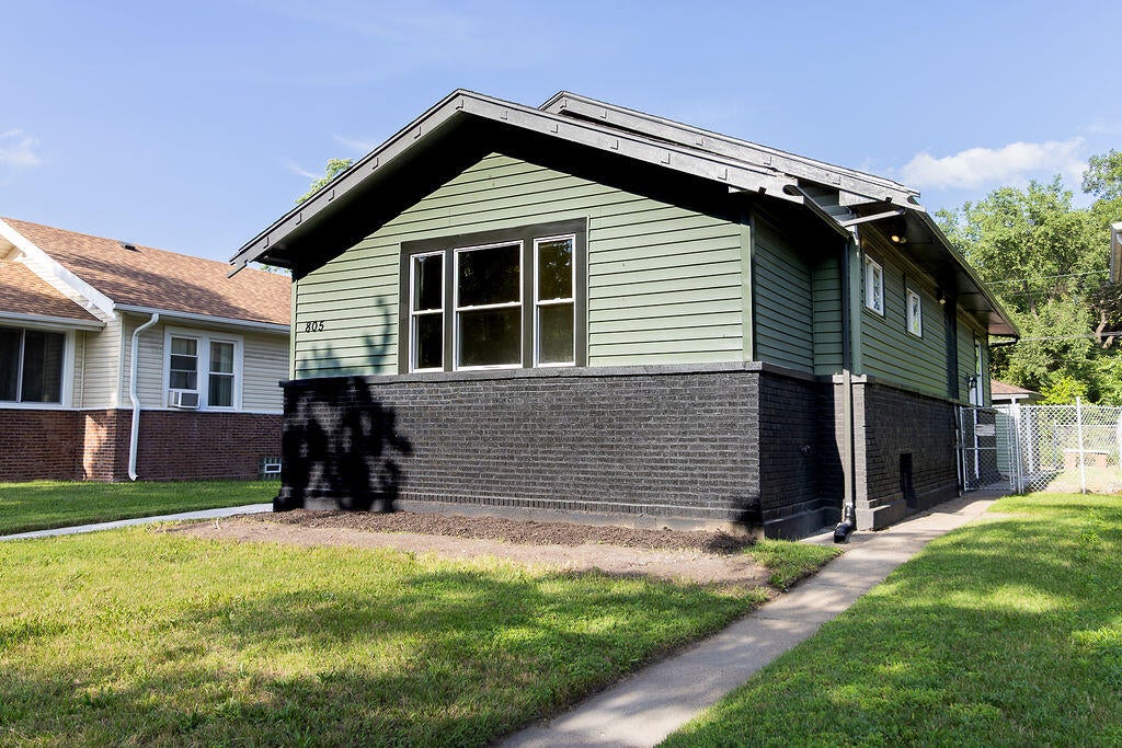 Photo of 805 Lincoln Street, Gary, IN 46402 (MLS # 841616)