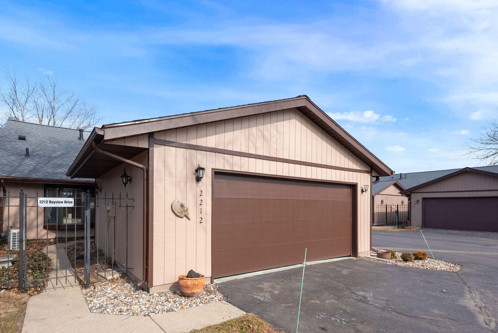 Photo of 2212 Bayview Drive, Michigan City, IN 46360 (MLS # 834394)