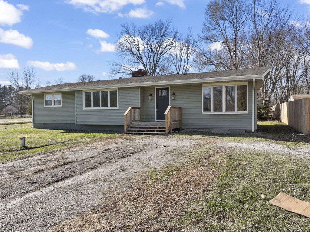 Photo of 16020 Eastview Place, Lowell, IN 46356 (MLS # 832151)