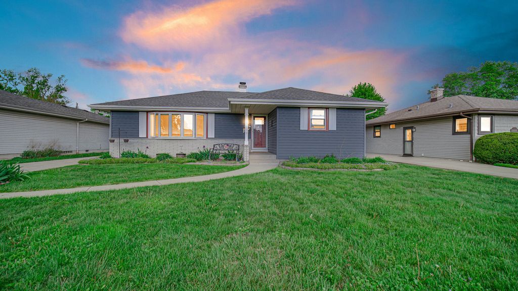 Photo of 3509 41st Place, Highland, IN 46322 (MLS # 838566)