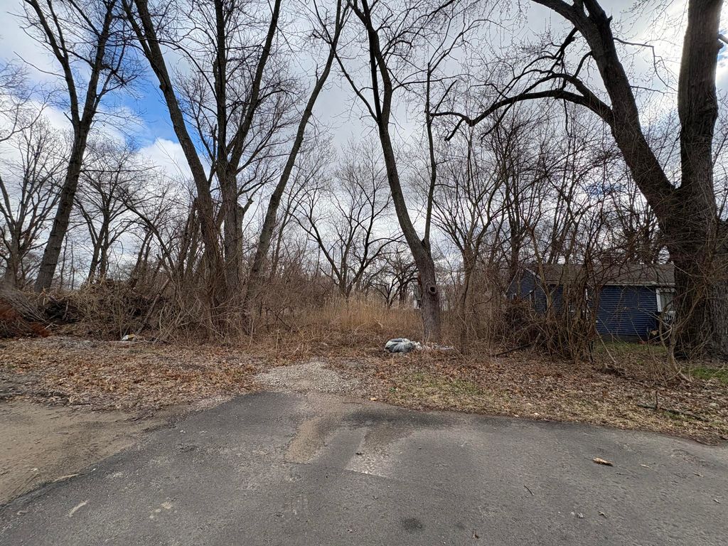 Photo of 4401 Mckinley Street, Gary, IN 46408 (MLS # 835422)