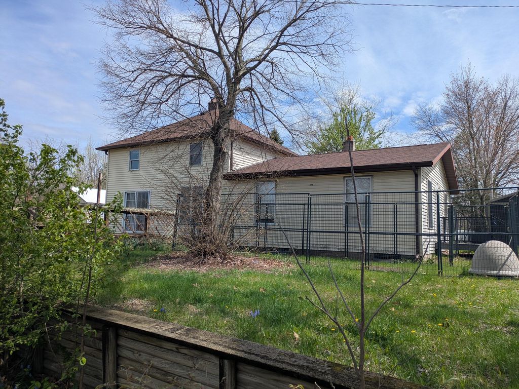 Photo of 9320 E Division Road, Knox, IN 46534 (MLS # 837250)