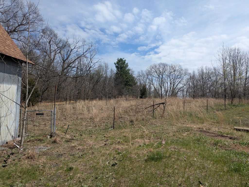 Photo of 9320 E Division Road, Knox, IN 46534 (MLS # 837250)