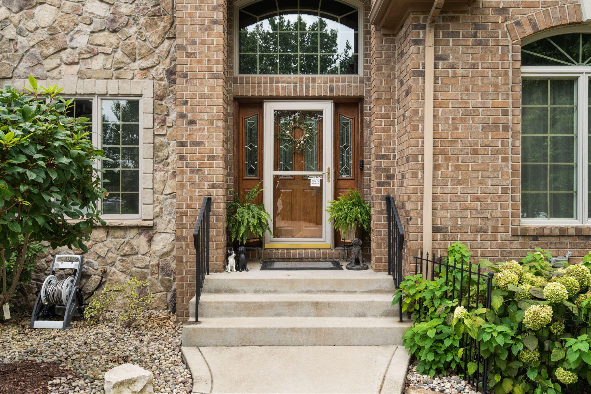 1132 Barrington Court