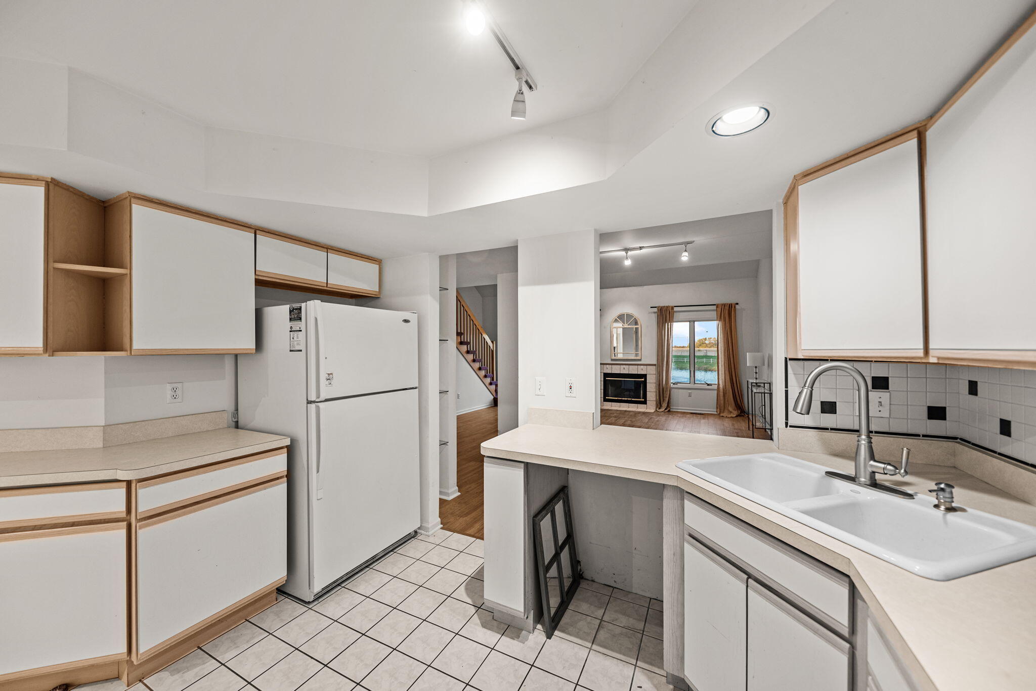 Crown Point, Indiana 46307, United States, 2 Bedrooms Bedrooms, ,2 BathroomsBathrooms,Residential,Active,237322