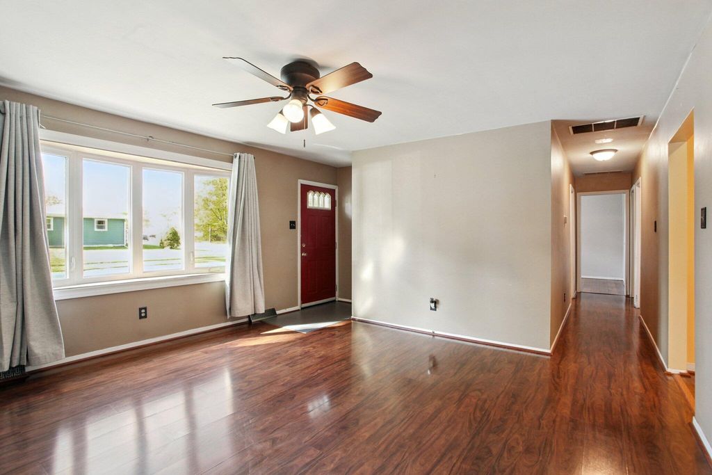 Photo of 3283 Oakwood Street, Portage, IN 46368 (MLS # 830255)