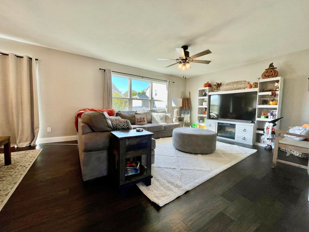 Photo of 2332 Hickory Grove Street, Chesterton, IN 46304 (MLS # 830001)