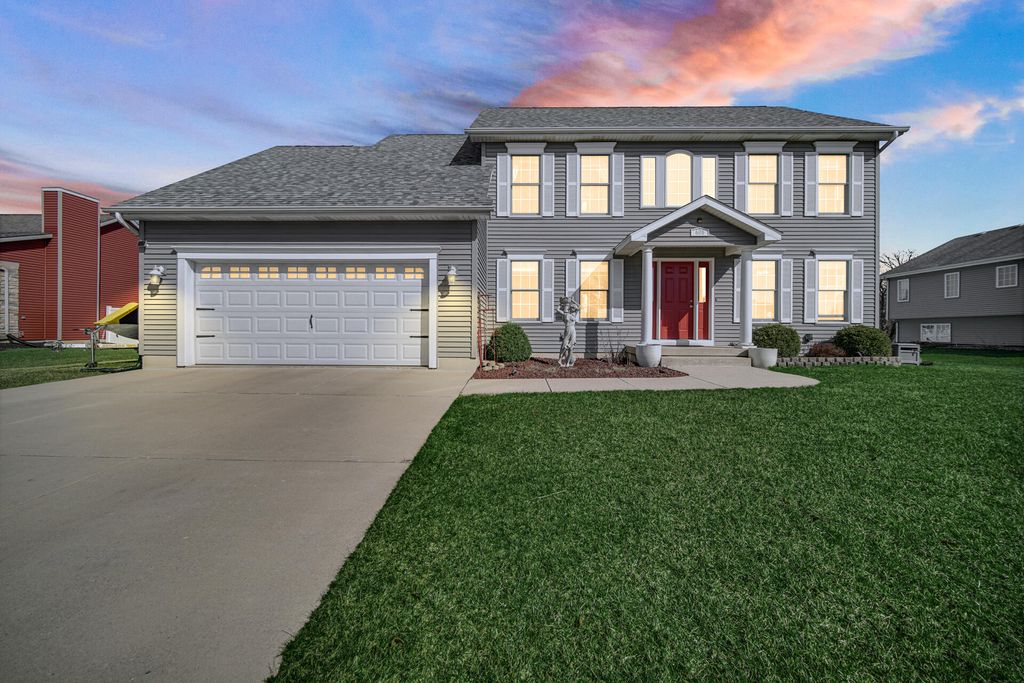 Photo of 608 Dakota Drive, Lowell, IN 46356 (MLS # 836589)