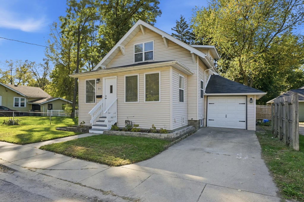 Photo of 354 Valparaiso Street, Valparaiso, IN 46383 (MLS # 846627)