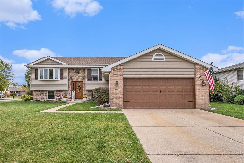 Photo of 6101 W 135th Place, Cedar Lake, IN 46303 (MLS # 829339)