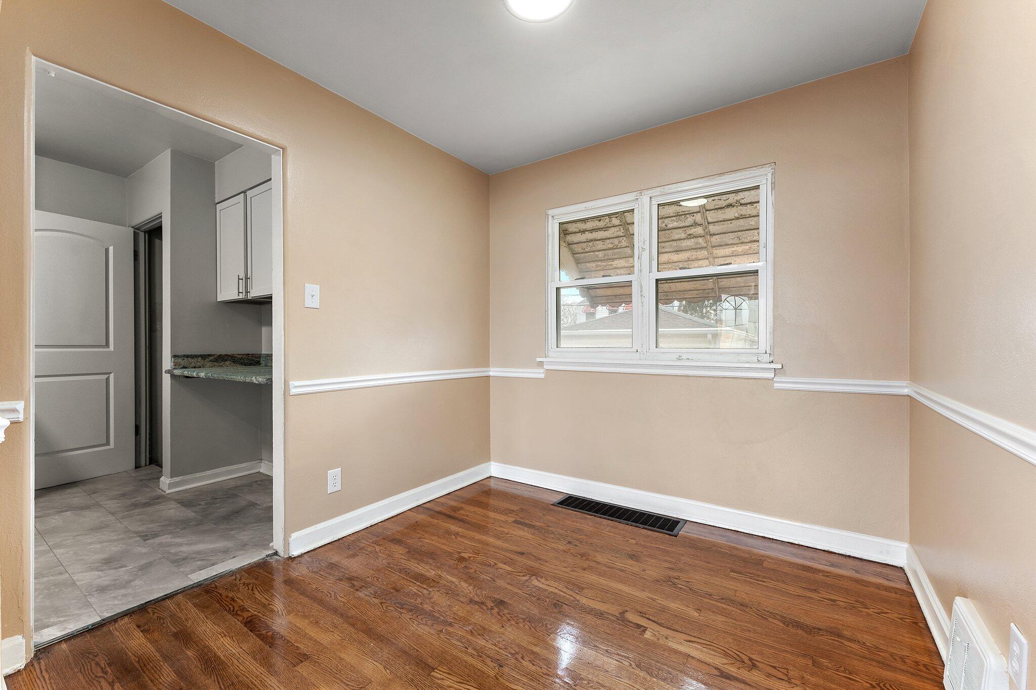 Gary, Indiana 46404, United States, 2 Bedrooms Bedrooms, ,1 BathroomBathrooms,Residential,Active,95730