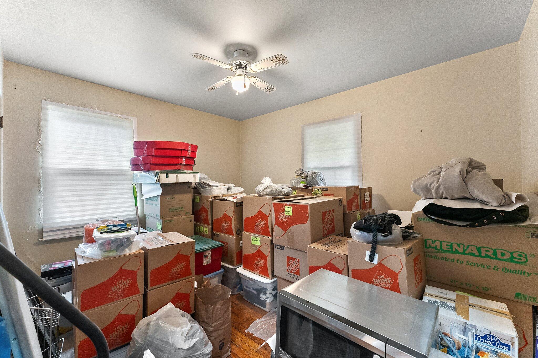 Gary, Indiana 46404, United States, 2 Bedrooms Bedrooms, ,1 BathroomBathrooms,Residential,Active,95730