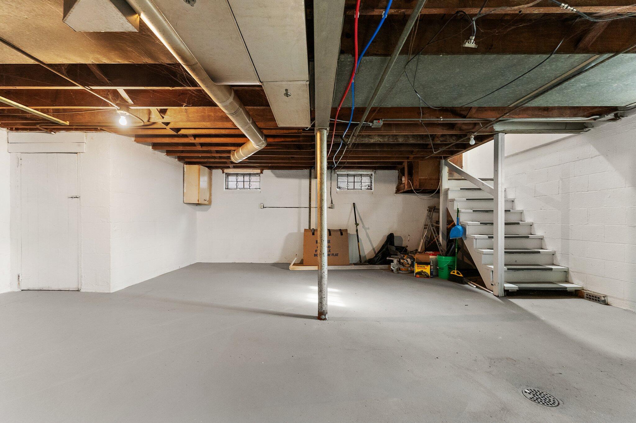 Gary, Indiana 46404, United States, 2 Bedrooms Bedrooms, ,1 BathroomBathrooms,Residential,Active,95730