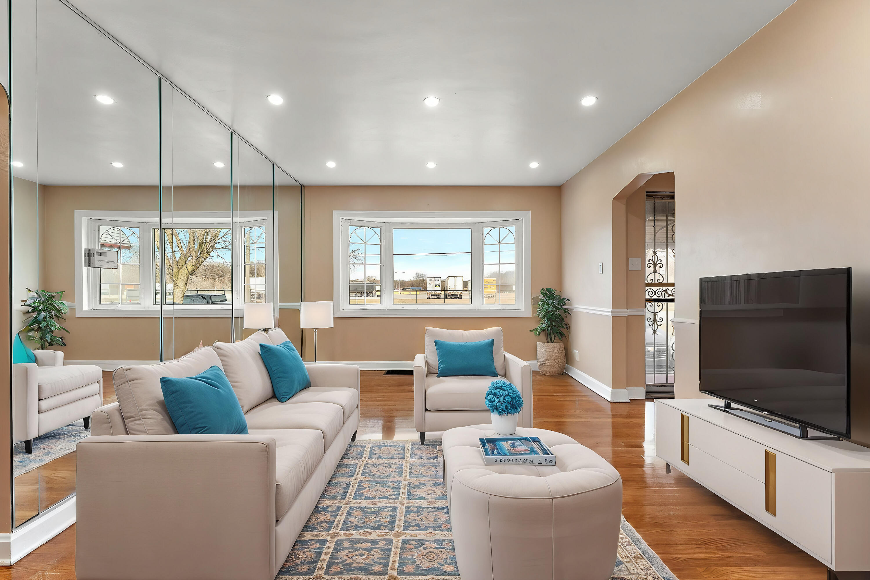 Gary, Indiana 46404, United States, 2 Bedrooms Bedrooms, ,1 BathroomBathrooms,Residential,Active,95730