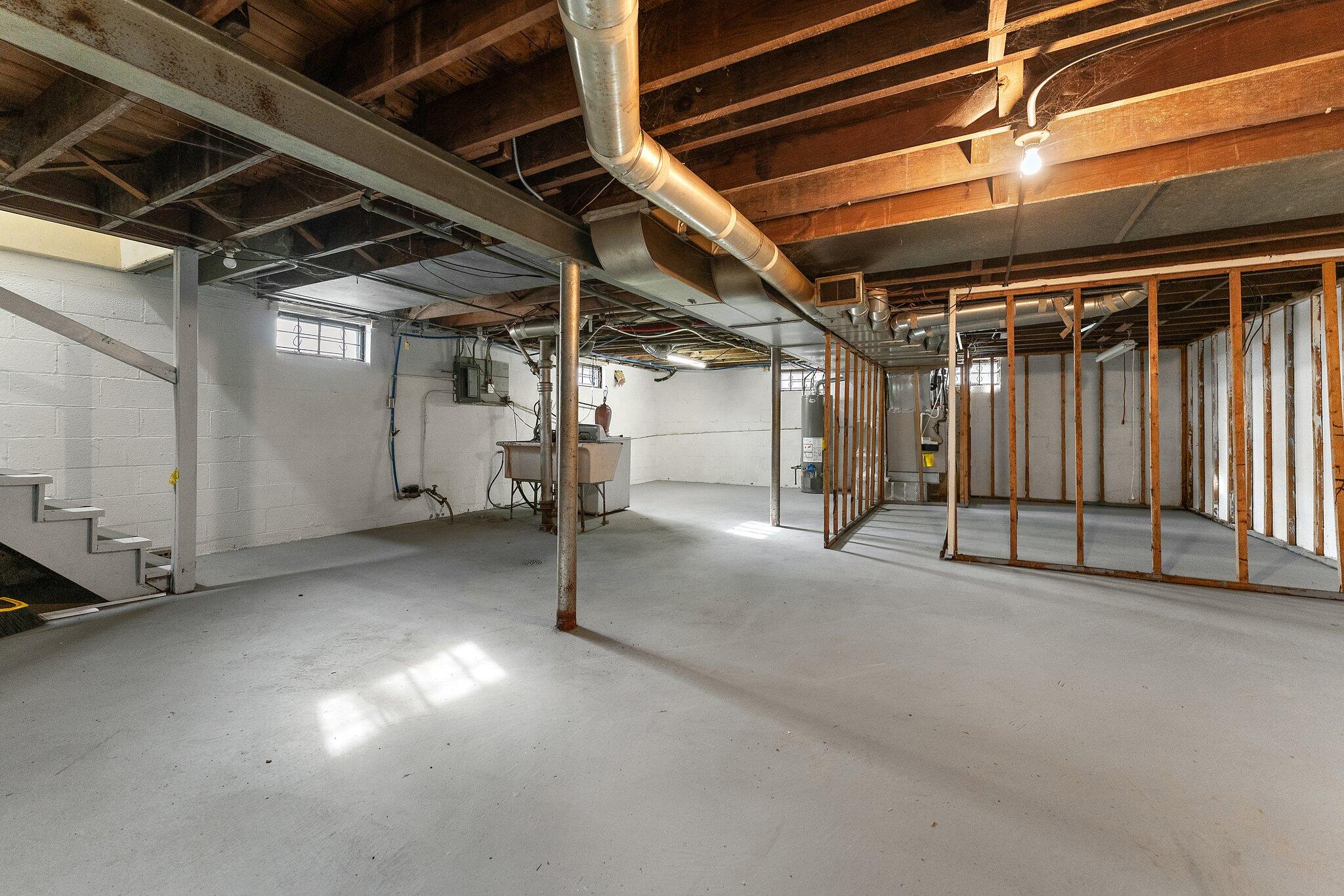 Gary, Indiana 46404, United States, 2 Bedrooms Bedrooms, ,1 BathroomBathrooms,Residential,Active,95730