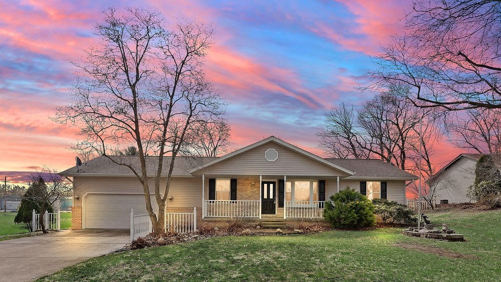 Photo of 3889 Hershman Drive, Wheatfield, IN 46392 (MLS # 836292)