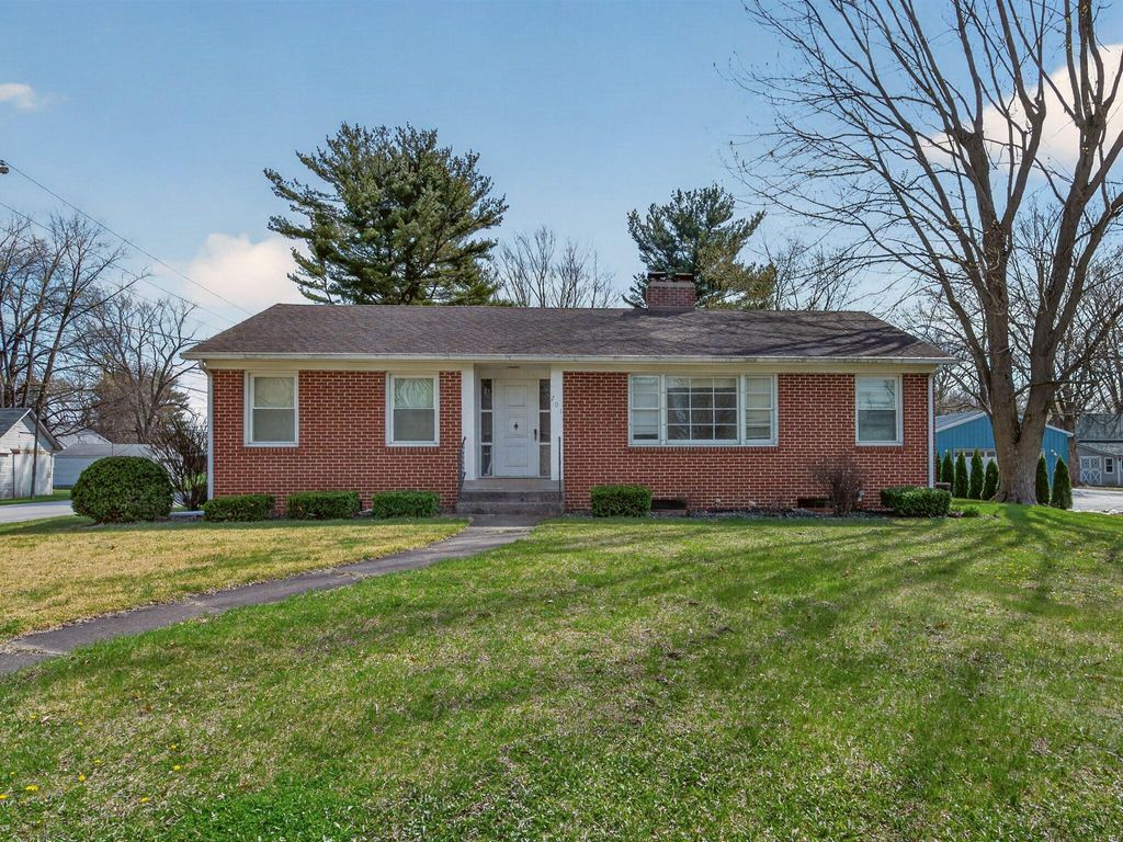 Photo of 701 S Rose Avenue, Kouts, IN 46347 (MLS # 837049)