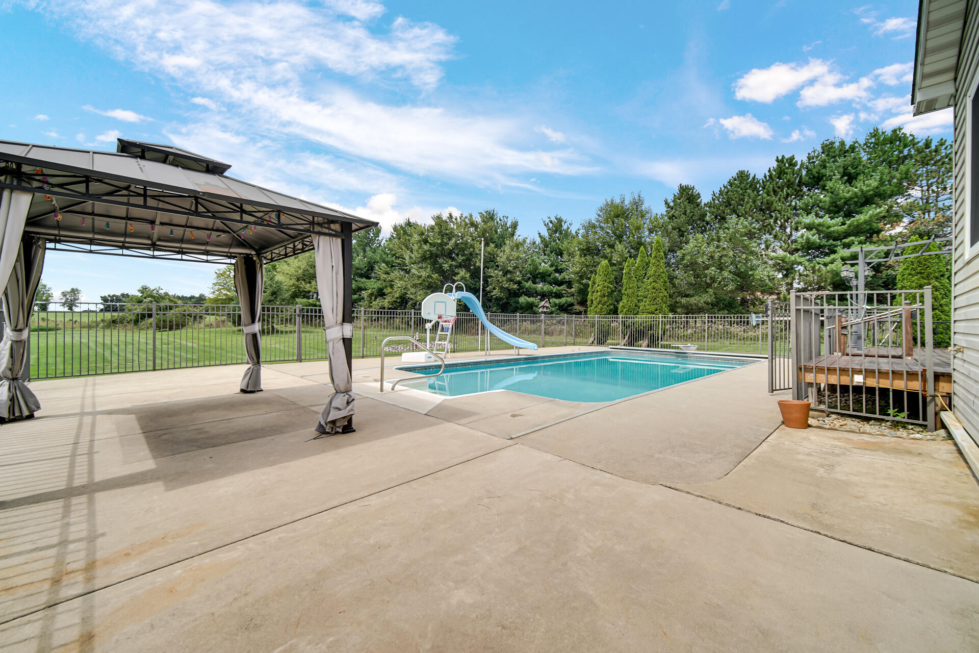 148 Timber Point Court