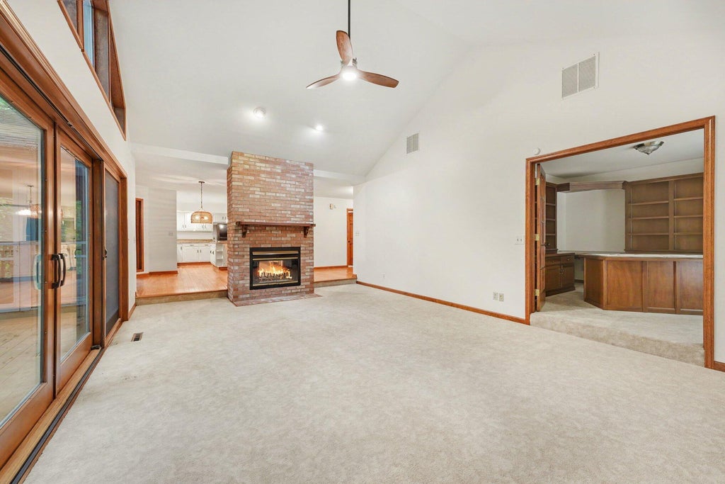 Photo of 433 Brookshire Court, Valparaiso, IN 46385 (MLS # 845543)