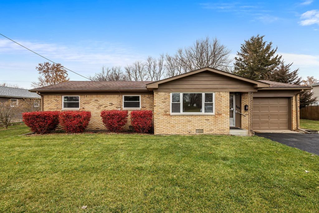 Photo of 708 E Maple Street, Rensselaer, IN 47978 (MLS # 831041)